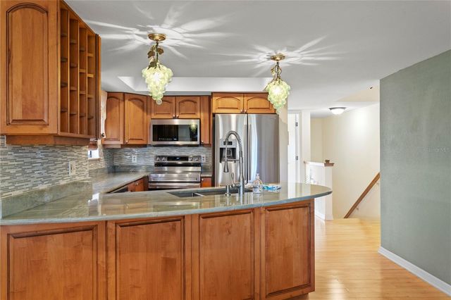 9564 TARA CAY COURT, Seminole, FL 33776