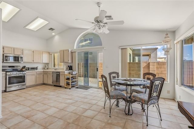 2290 Shadow Canyon Drive, Bullhead City, AZ 86442