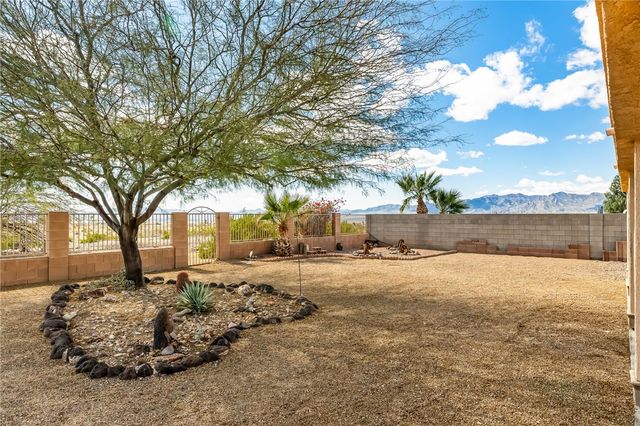 2290 Shadow Canyon Drive, Bullhead City, AZ 86442