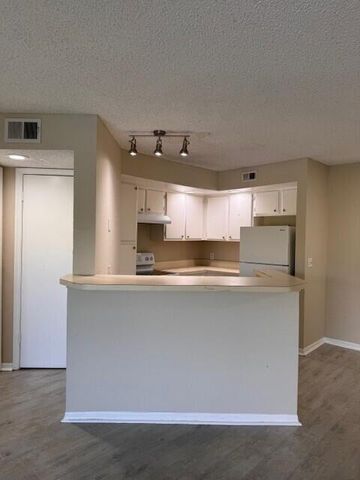 1401 Village Boulevard 922, West Palm Beach, FL 33409