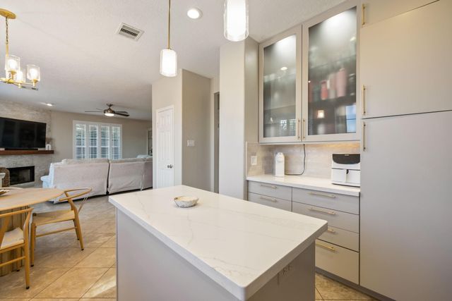 236 Sunset Ridge Drive, League City, TX 77573