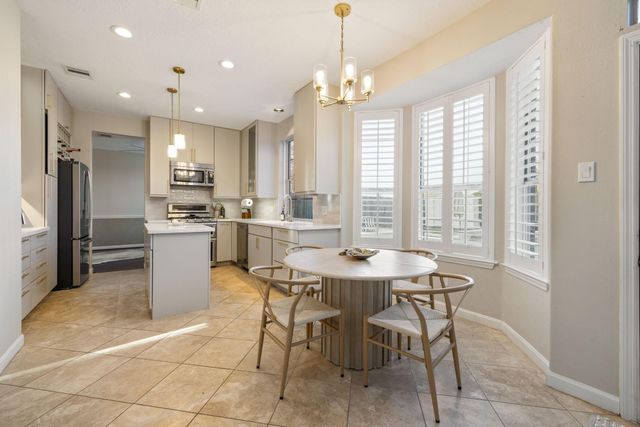 236 Sunset Ridge Drive, League City, TX 77573