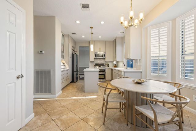 236 Sunset Ridge Drive, League City, TX 77573
