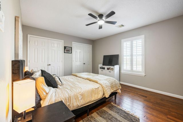 236 Sunset Ridge Drive, League City, TX 77573