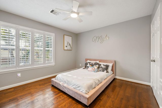 236 Sunset Ridge Drive, League City, TX 77573