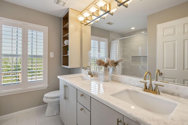 236 Sunset Ridge Drive, League City, TX 77573