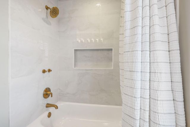 236 Sunset Ridge Drive, League City, TX 77573