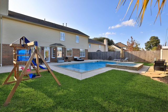 236 Sunset Ridge Drive, League City, TX 77573