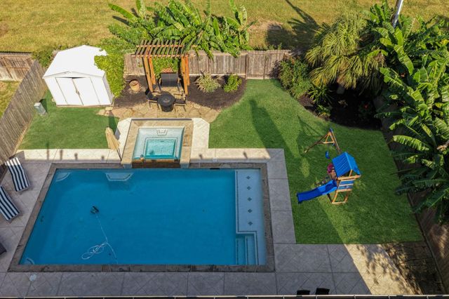 236 Sunset Ridge Drive, League City, TX 77573