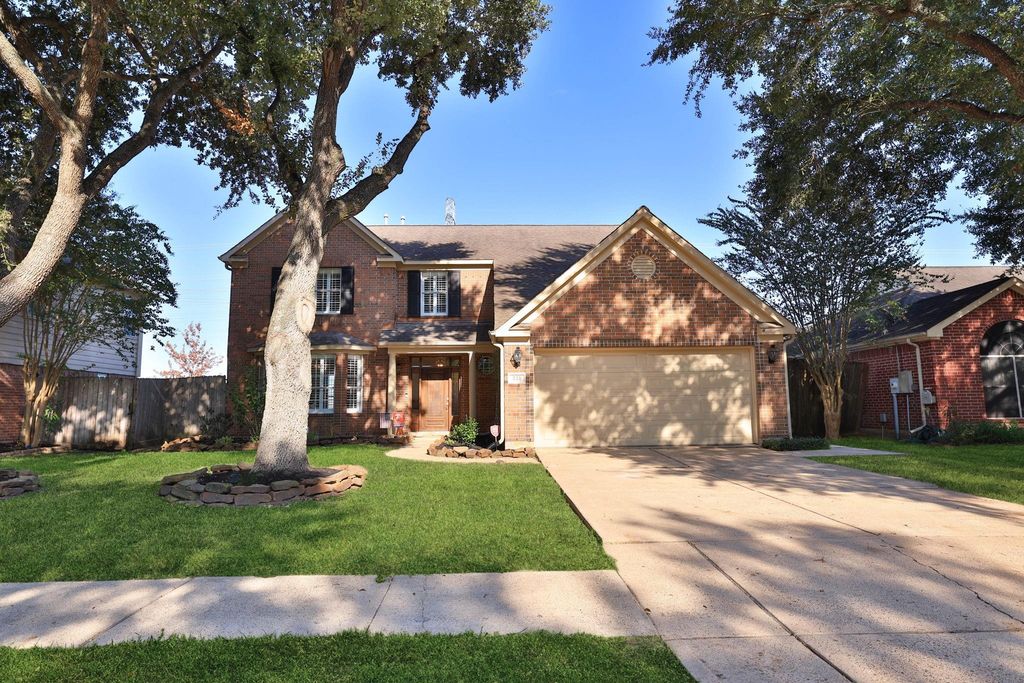 236 Sunset Ridge Drive, League City, TX 77573