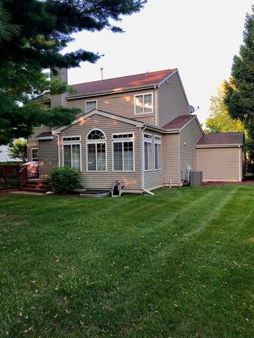 1802 Thornapple Way, Aurora, IL 60504
