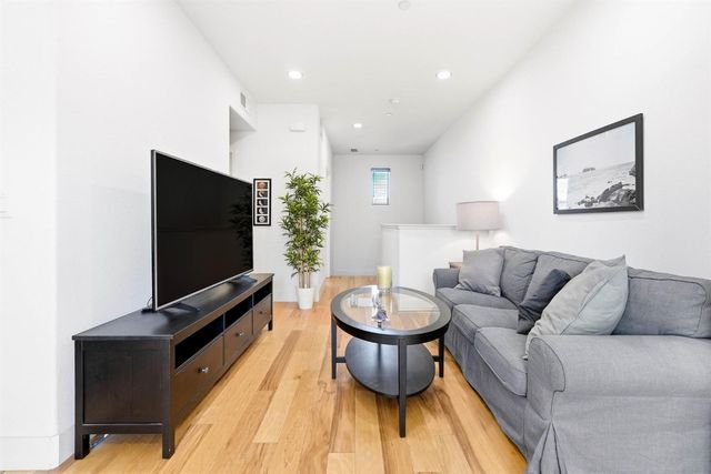 2564 Prosper Rd, Sacramento, CA 95834