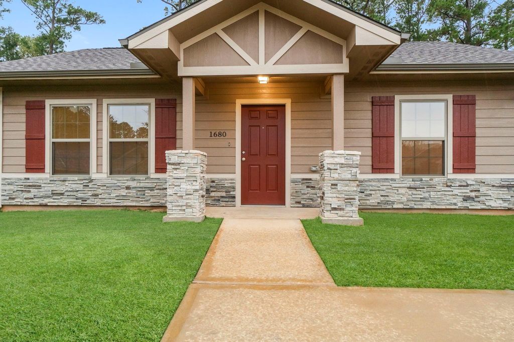 1680 Cedar Crossing Drive, Conroe, TX 77301