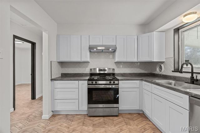 5544 Sapphire Avenue, St Louis, MO 63136