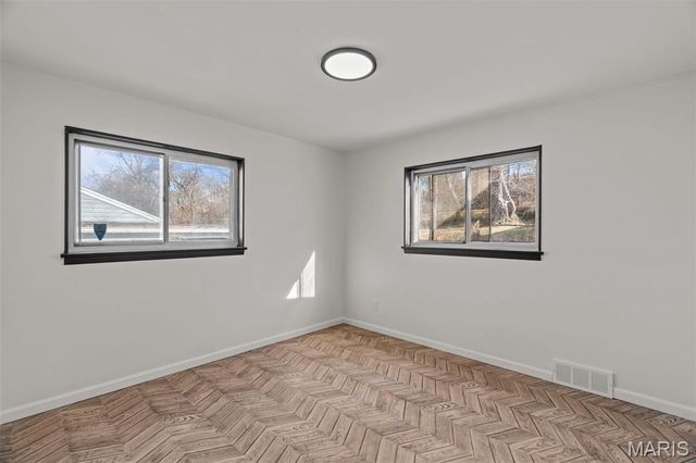 5544 Sapphire Avenue, St Louis, MO 63136