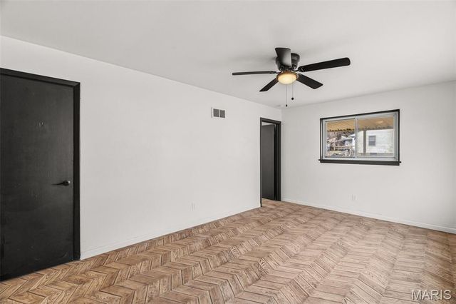 5544 Sapphire Avenue, St Louis, MO 63136