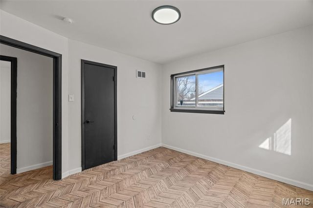 5544 Sapphire Avenue, St Louis, MO 63136