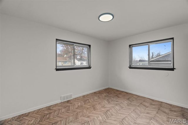 5544 Sapphire Avenue, St Louis, MO 63136