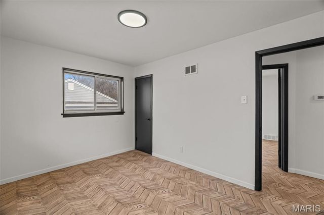 5544 Sapphire Avenue, St Louis, MO 63136