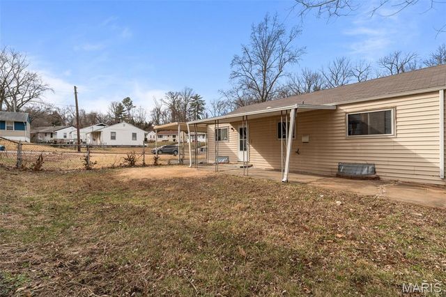 5544 Sapphire Avenue, St Louis, MO 63136