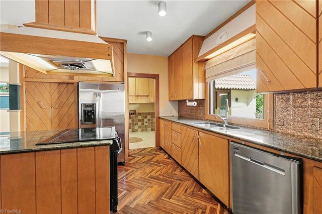 5427 Tallwood Estates Drive, Thomasville, NC 27360