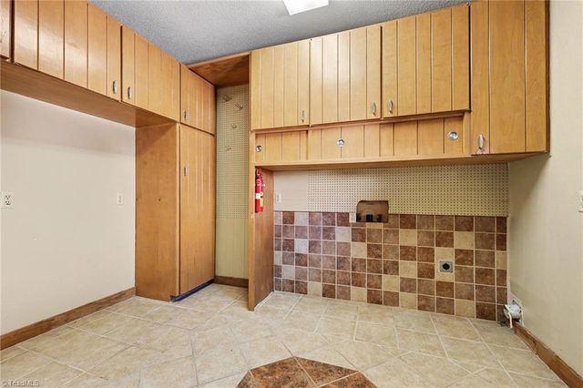 5427 Tallwood Estates Drive, Thomasville, NC 27360