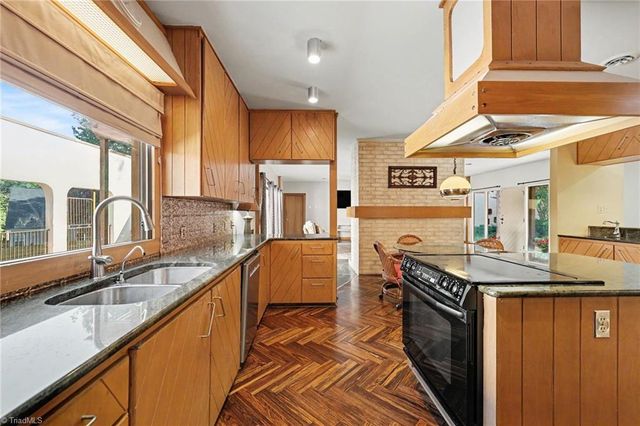 5427 Tallwood Estates Drive, Thomasville, NC 27360