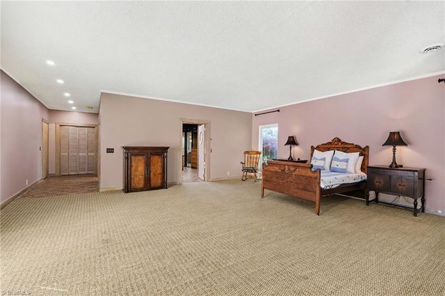 5427 Tallwood Estates Drive, Thomasville, NC 27360