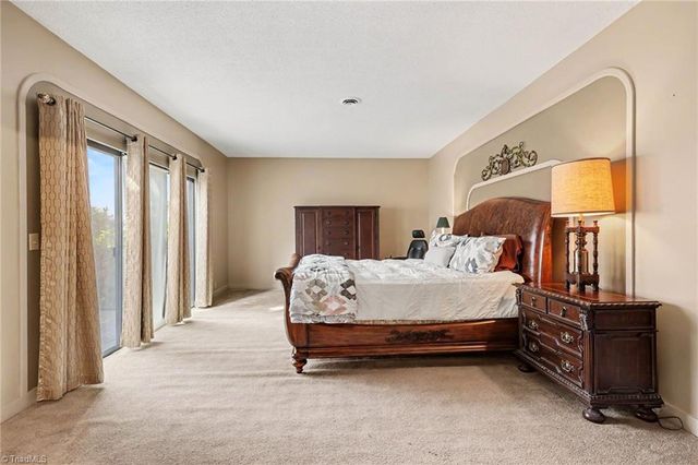 5427 Tallwood Estates Drive, Thomasville, NC 27360