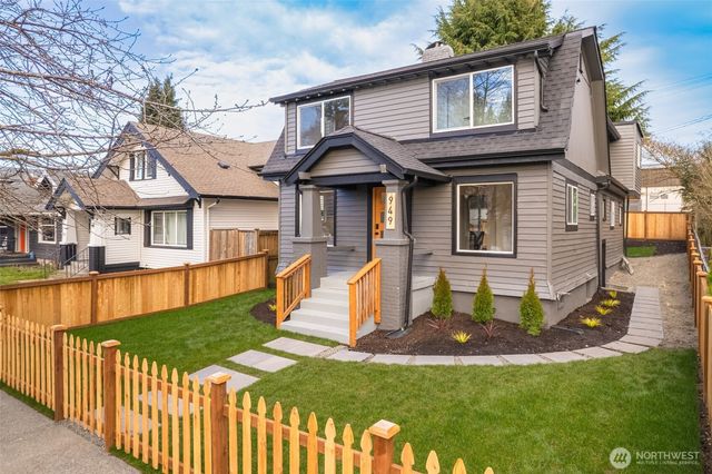 949 S Ridgewood Avenue, Tacoma, WA 98405