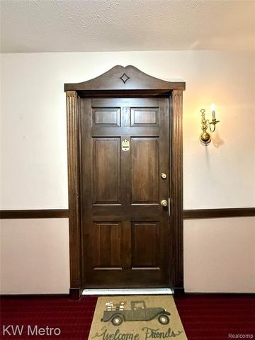 27654 E Echo Valley 132, Farmington, MI 48334