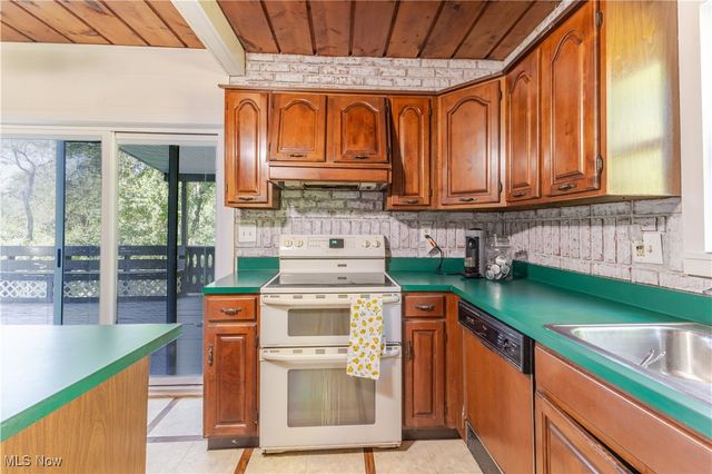 101 Patterson Lane, Follansbee, WV 26037