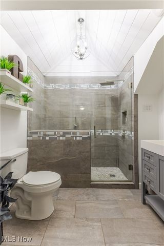 101 Patterson Lane, Follansbee, WV 26037