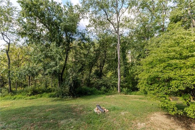 101 Patterson Lane, Follansbee, WV 26037