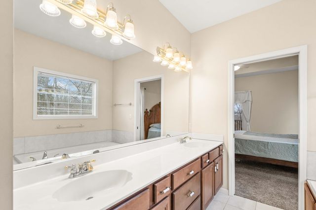 1507 TIDEWATER DR, Columbia, MO 65202