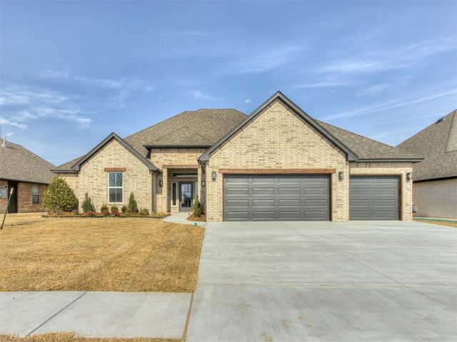 1913 SW 40th Street, Moore, OK 73160