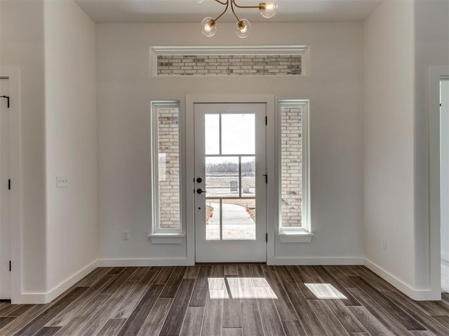 1913 SW 40th Street, Moore, OK 73160