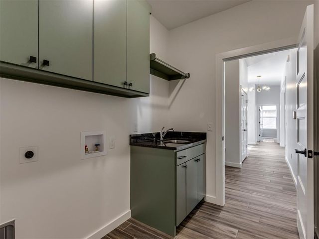 1913 SW 40th Street, Moore, OK 73160