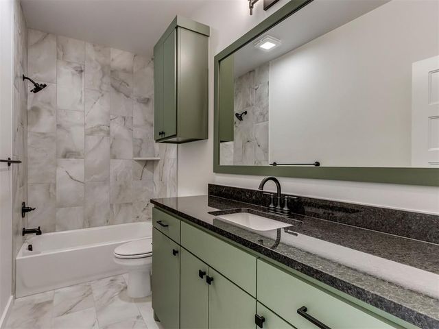 1913 SW 40th Street, Moore, OK 73160