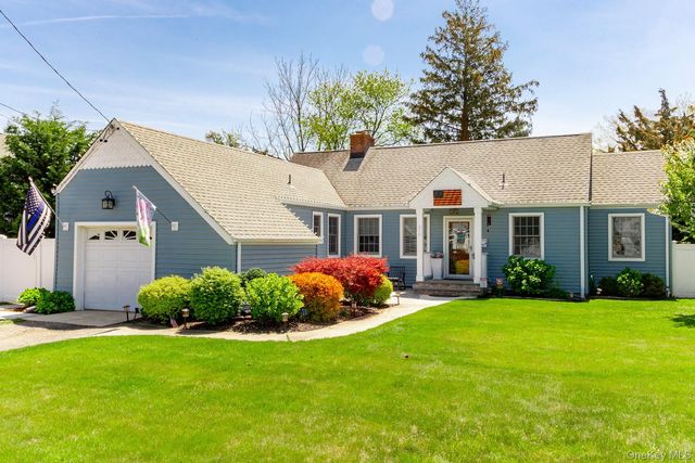 816 Main Street, Islip, NY 11751