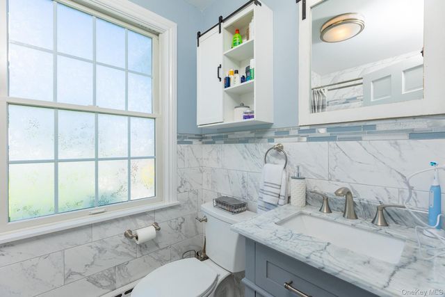 816 Main Street, Islip, NY 11751