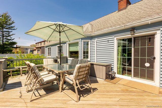 816 Main Street, Islip, NY 11751