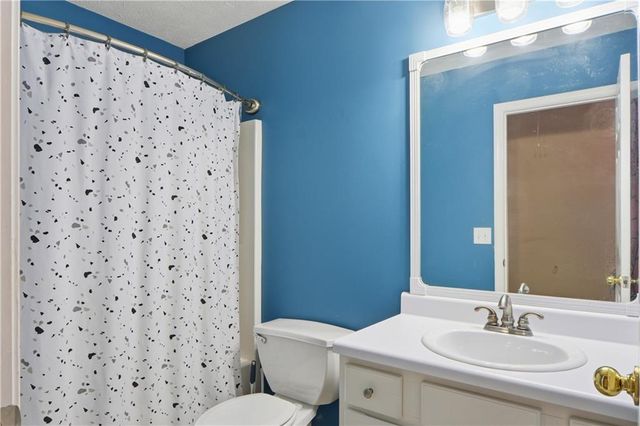 1320 Webb Farm Lane, Loganville, GA 30052