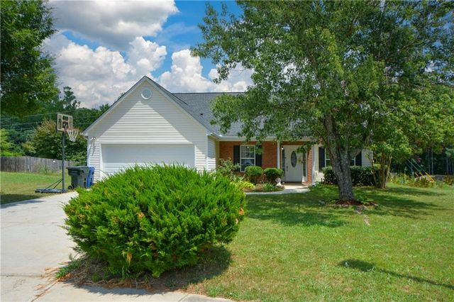 1320 Webb Farm Lane, Loganville, GA 30052