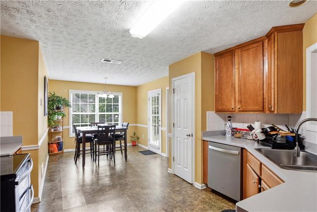 1320 Webb Farm Lane, Loganville, GA 30052