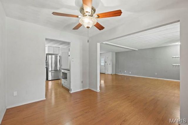 9823 Wil Bes Drive, St Louis, MO 63123