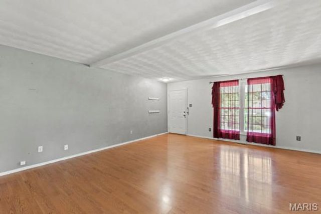 9823 Wil Bes Drive, St Louis, MO 63123