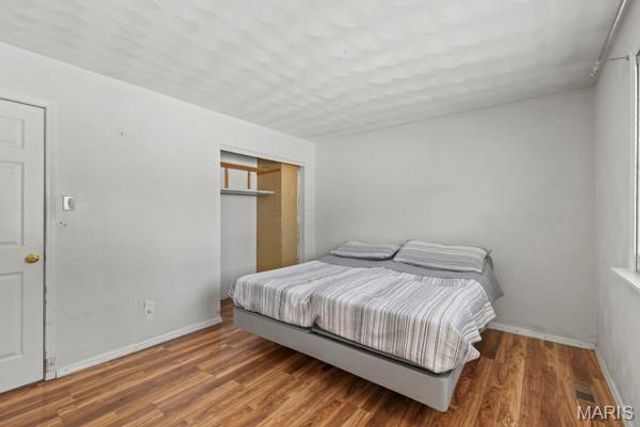 9823 Wil Bes Drive, St Louis, MO 63123