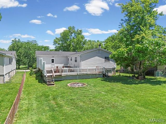 9823 Wil Bes Drive, St Louis, MO 63123