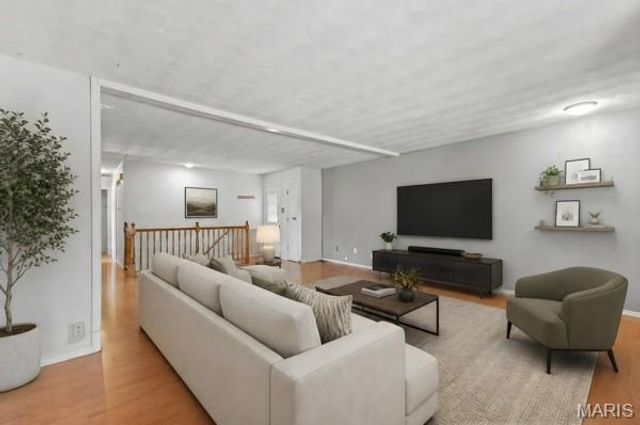 9823 Wil Bes Drive, St Louis, MO 63123
